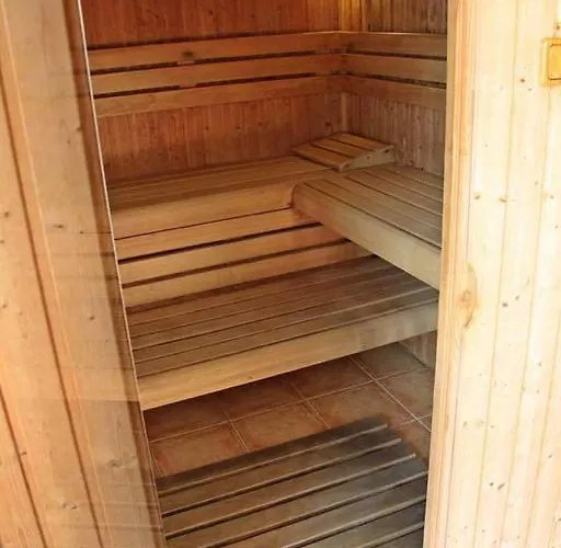 Levi's Wellness Apartment Siofok